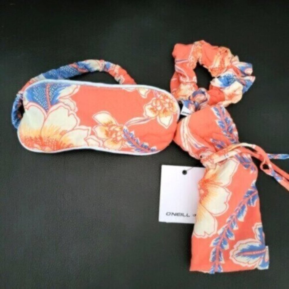 ONEILL Eye Mask Set New with pouch travel vacation sleep